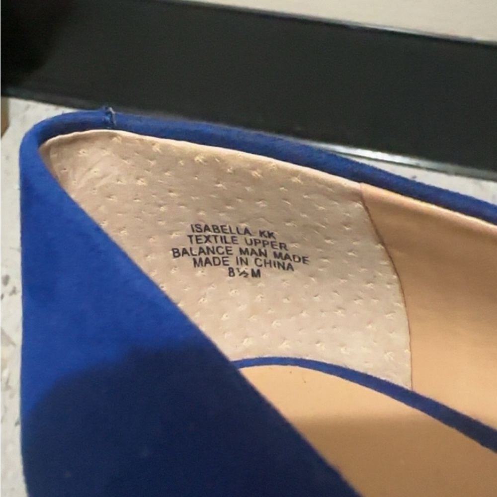 High heels - Picture 2 of 2